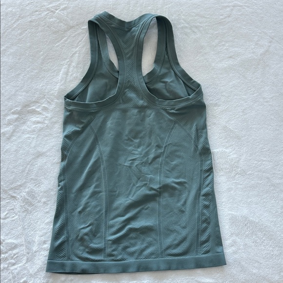 Athleta Momentum Seamless Tank - Picture 3 of 4